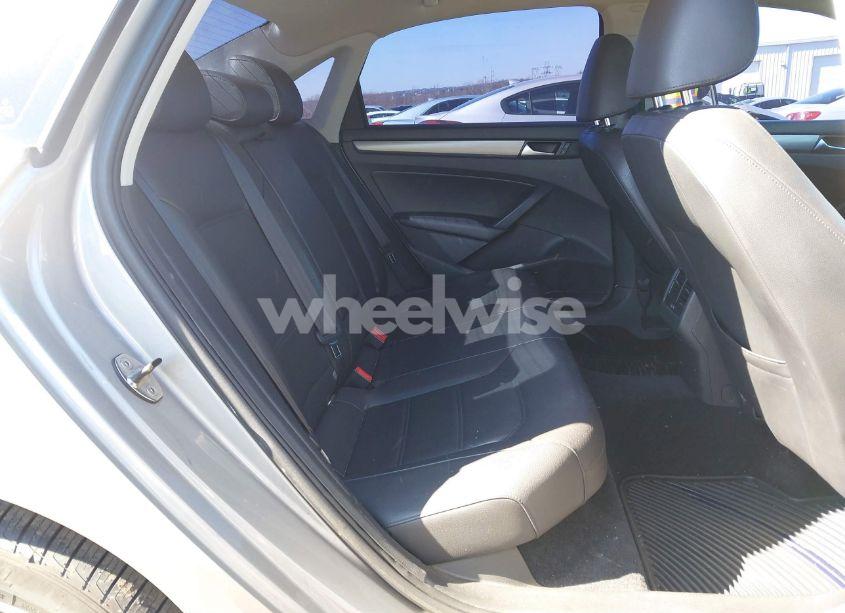 Photo 8 of 2014 Volkswagen Passat 1.8T SE (VIN 1VWBT7A38EC053078)