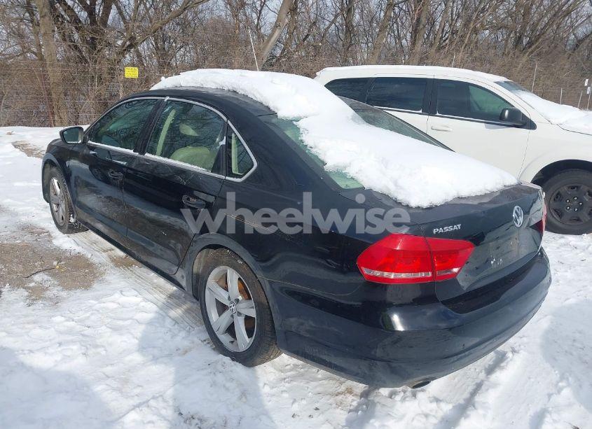 Photo 3 of 2014 Volkswagen Passat 1.8T SE (VIN 1VWBT7A38EC087943)