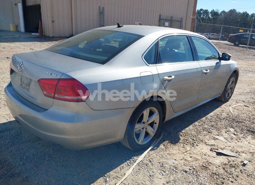 Photo 4 of 2014 Volkswagen Passat 1.8T SE (VIN 1VWBT7A38EC091653)