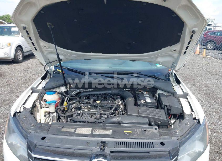 Photo 10 of 2014 Volkswagen Passat 1.8T SE (VIN 1VWBT7A38EC110850)