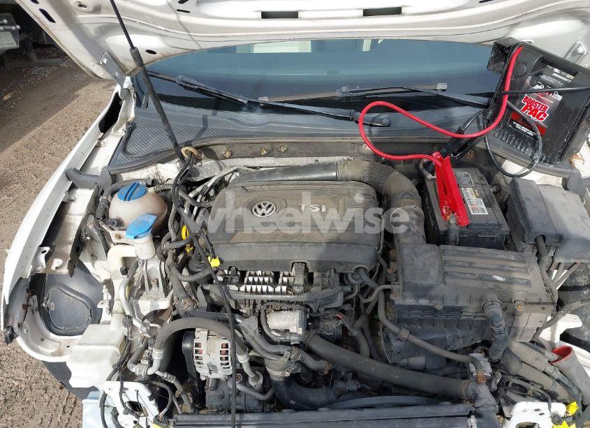 Photo 10 of 2014 Volkswagen Passat 1.8T SE (VIN 1VWBT7A38EC118687)