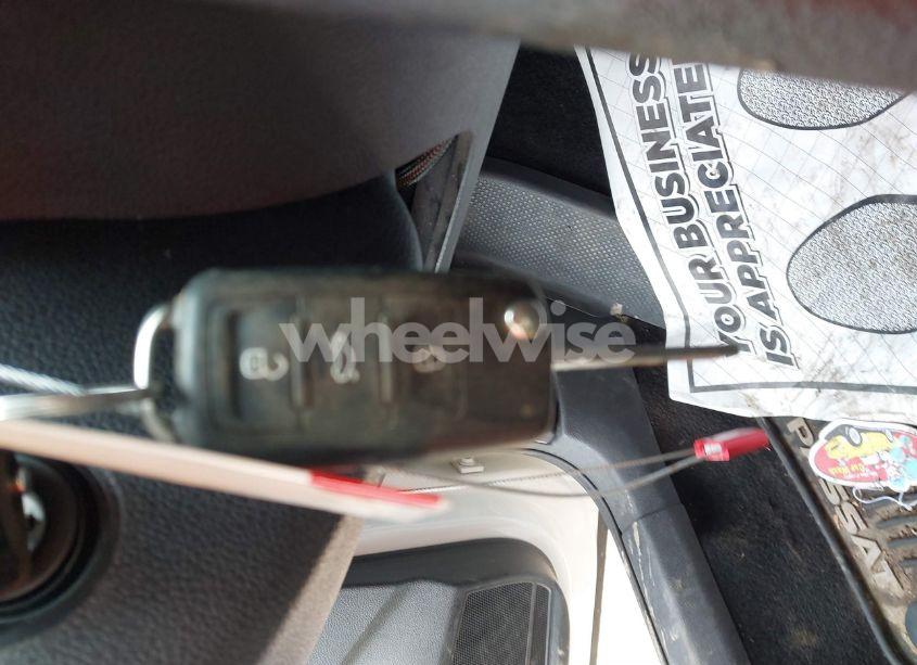 Photo 11 of 2014 Volkswagen Passat 1.8T SE (VIN 1VWBT7A38EC118687)