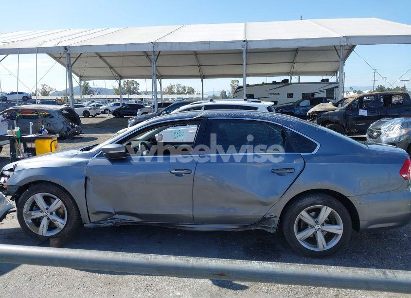 Photo 14 of 2015 Volkswagen Passat 1.8T SE (VIN 1VWBT7A38FC018848)