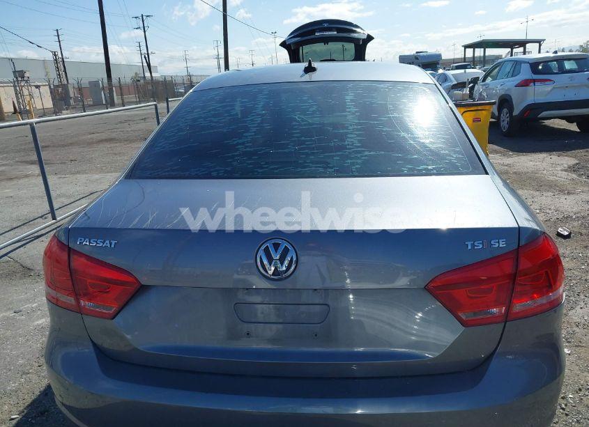 Photo 16 of 2015 Volkswagen Passat 1.8T SE (VIN 1VWBT7A38FC018848)