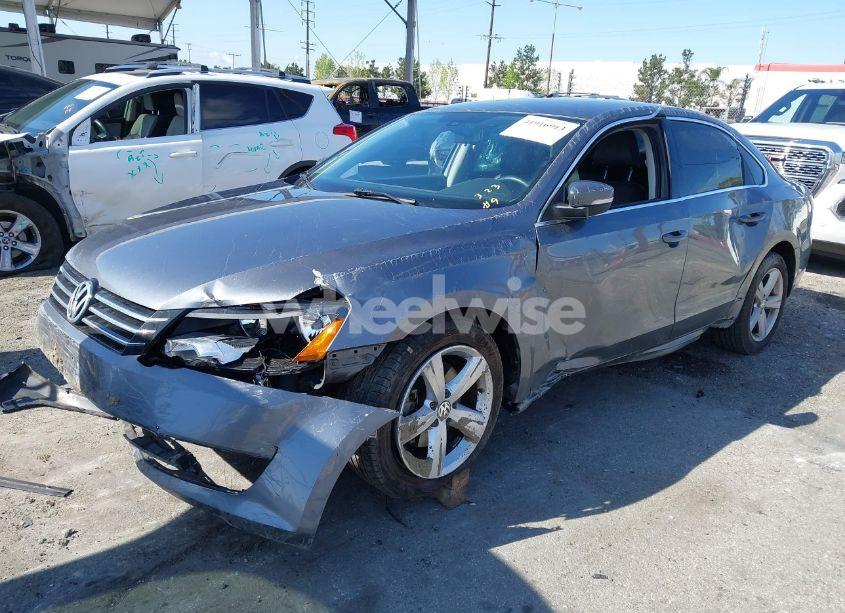 Photo 2 of 2015 Volkswagen Passat 1.8T SE (VIN 1VWBT7A38FC018848)