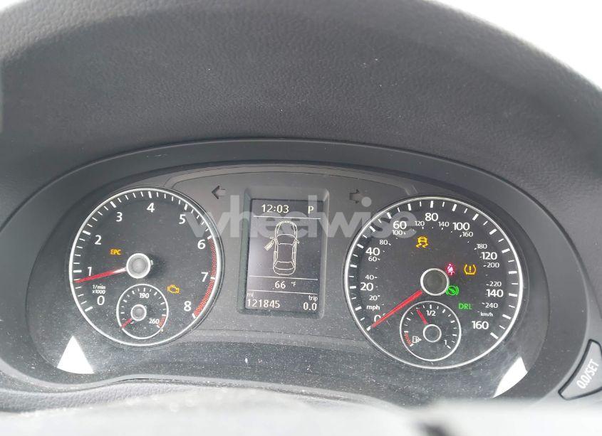 Photo 7 of 2015 Volkswagen Passat 1.8T SE (VIN 1VWBT7A38FC019255)