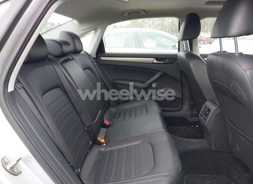 Photo 8 of 2015 Volkswagen Passat 1.8T SE (VIN 1VWBT7A38FC019255)