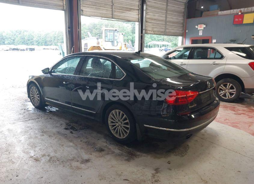 Photo 3 of 2016 Volkswagen Passat 1.8T SE (VIN 1VWBT7A38GC010301)