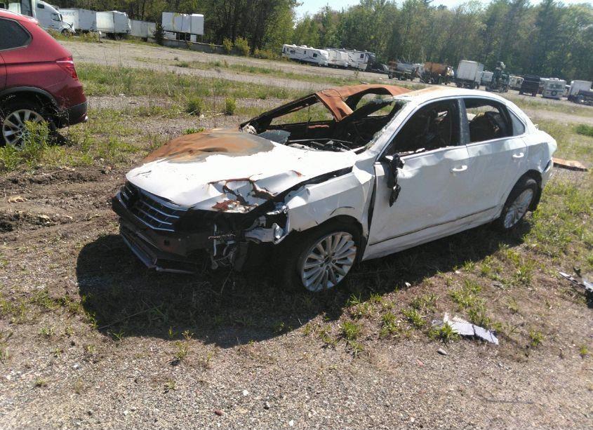 Photo 2 of 2016 Volkswagen Passat 1.8T SE (VIN 1VWBT7A38GC069770)