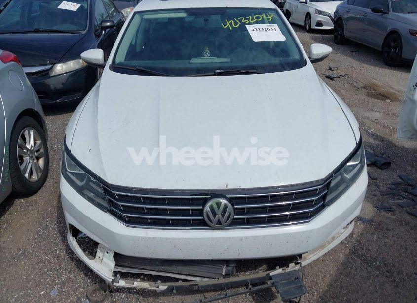 Photo 12 of 2017 Volkswagen Passat 1.8T SE (VIN 1VWBT7A38HC019341)