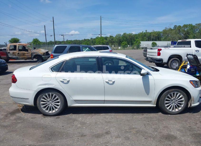 Photo 13 of 2017 Volkswagen Passat 1.8T SE (VIN 1VWBT7A38HC019341)