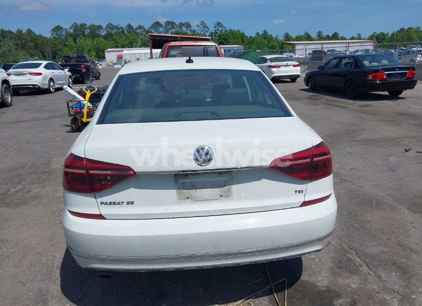 Photo 16 of 2017 Volkswagen Passat 1.8T SE (VIN 1VWBT7A38HC019341)