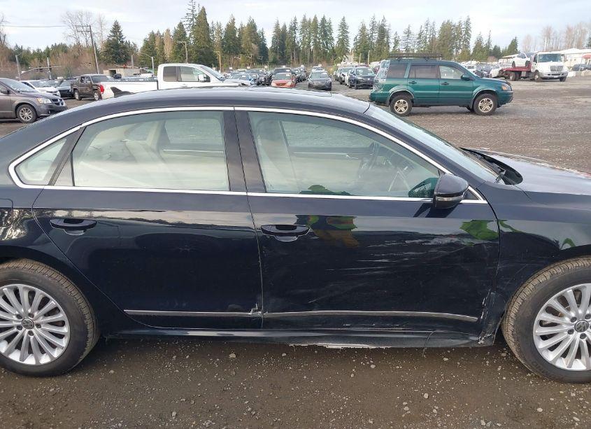 Photo 14 of 2017 Volkswagen Passat 1.8T SE (VIN 1VWBT7A38HC024765)