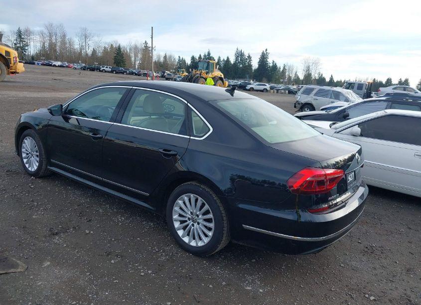 Photo 3 of 2017 Volkswagen Passat 1.8T SE (VIN 1VWBT7A38HC024765)