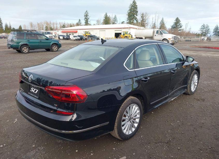 Photo 4 of 2017 Volkswagen Passat 1.8T SE (VIN 1VWBT7A38HC024765)