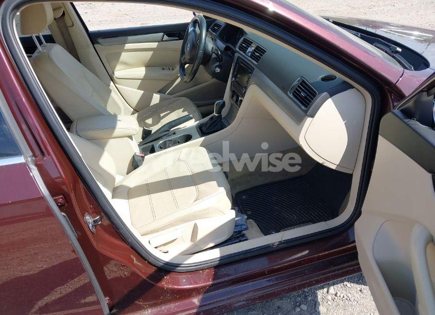 Photo 5 of 2014 Volkswagen Passat 1.8T SE (VIN 1VWBT7A39EC030523)