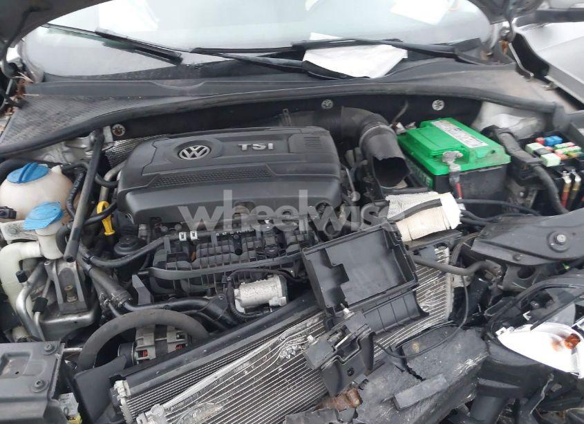 Photo 10 of 2014 Volkswagen Passat 1.8T SE (VIN 1VWBT7A39EC049704)