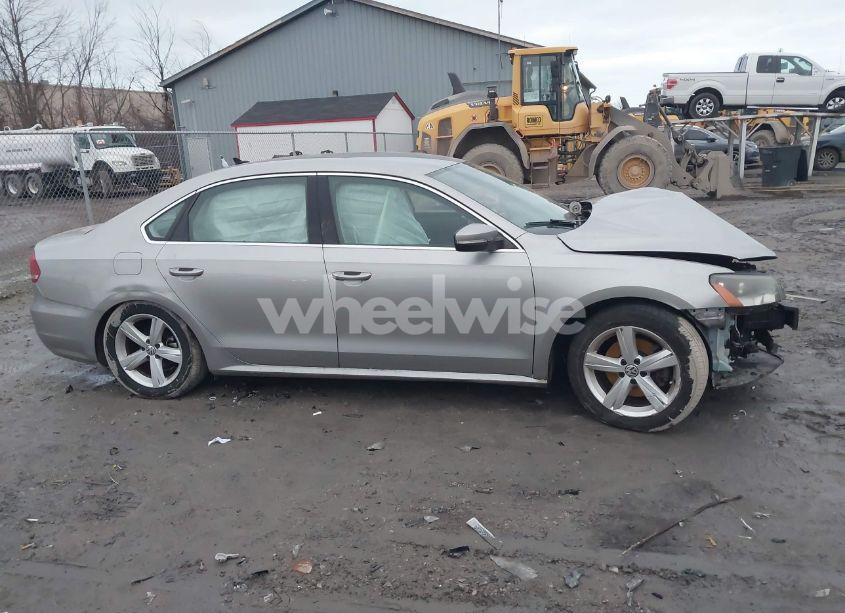 Photo 13 of 2014 Volkswagen Passat 1.8T SE (VIN 1VWBT7A39EC049704)