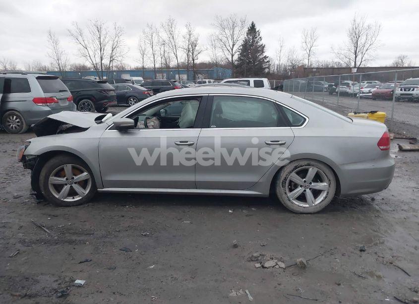 Photo 14 of 2014 Volkswagen Passat 1.8T SE (VIN 1VWBT7A39EC049704)