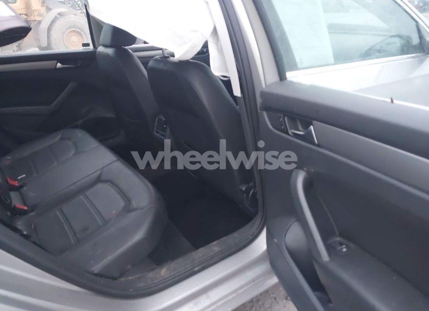 Photo 8 of 2014 Volkswagen Passat 1.8T SE (VIN 1VWBT7A39EC049704)