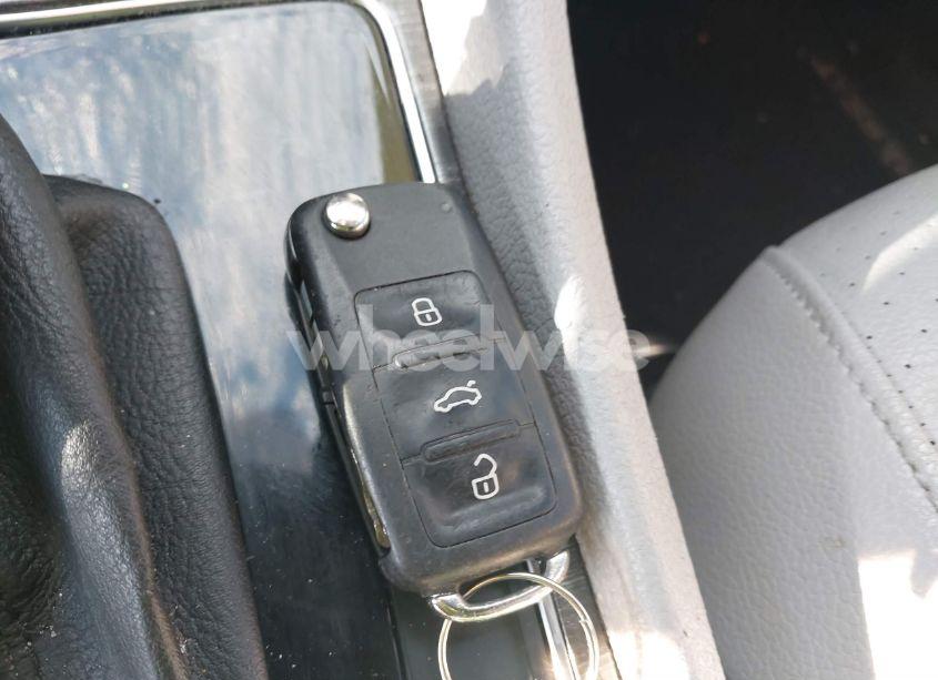 Photo 11 of 2016 Volkswagen Passat 1.8T SE (VIN 1VWBT7A39GC004202)