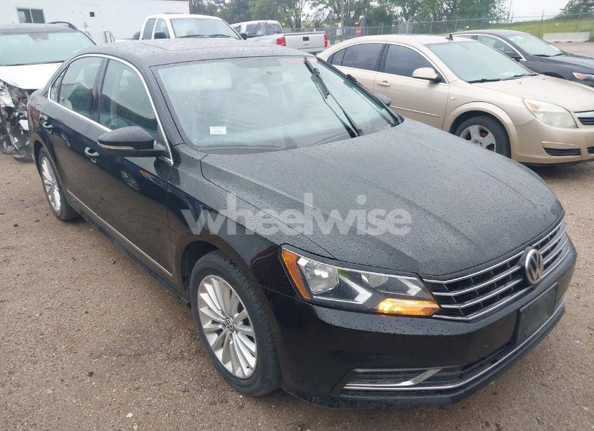 Photo 6 of 2016 Volkswagen Passat 1.8T SE (VIN 1VWBT7A39GC029231)