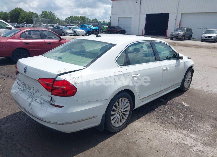 Photo 4 of 2016 Volkswagen Passat 1.8T SE (VIN 1VWBT7A39GC069860)
