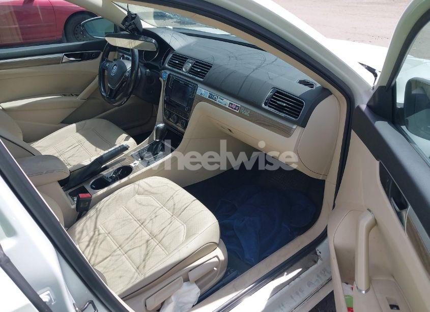 Photo 5 of 2016 Volkswagen Passat 1.8T SE (VIN 1VWBT7A39GC069860)