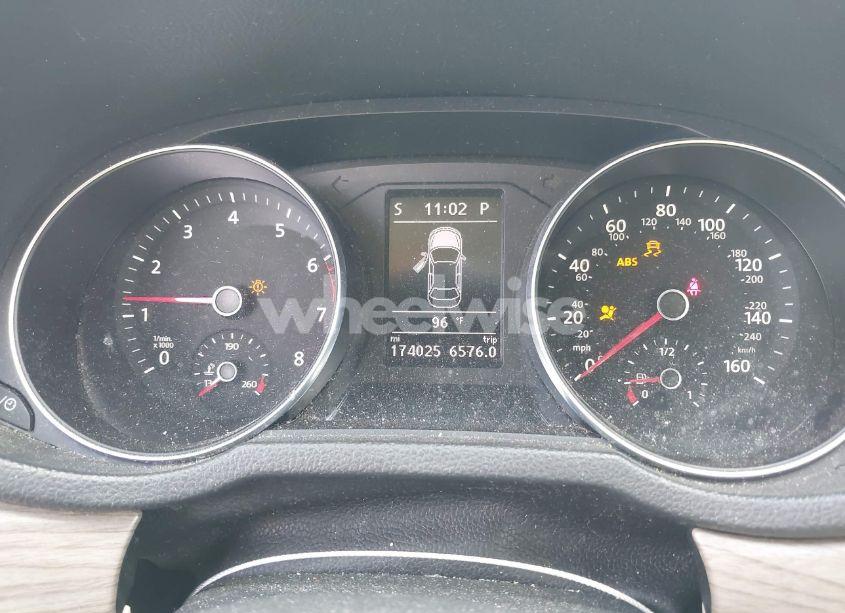 Photo 7 of 2016 Volkswagen Passat 1.8T SE (VIN 1VWBT7A39GC069860)