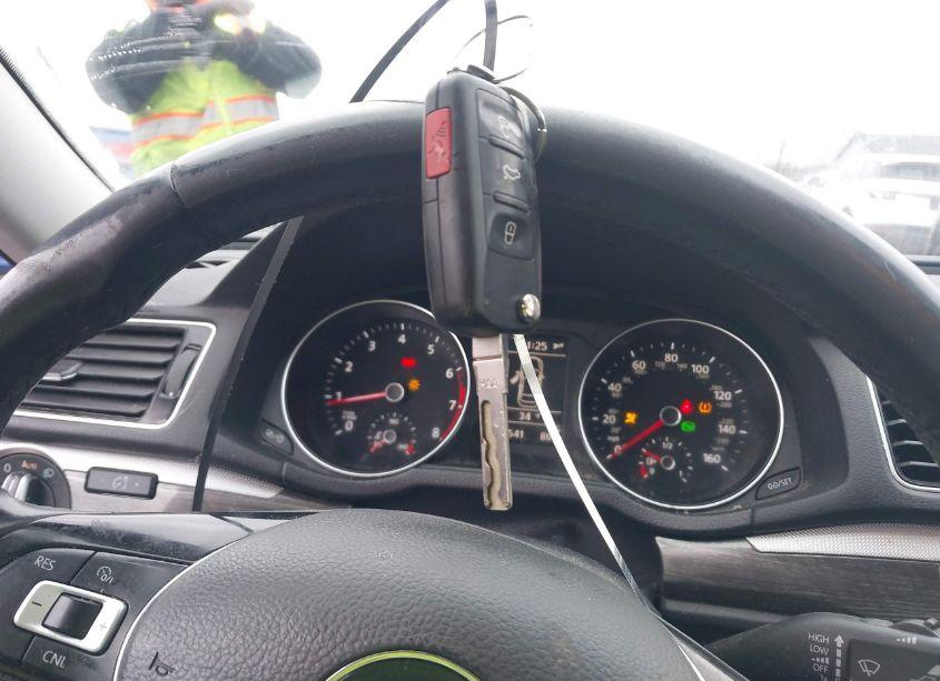 Photo 11 of 2017 Volkswagen Passat 1.8T SE (VIN 1VWBT7A39HC003522)