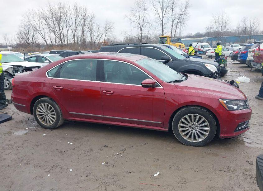 Photo 13 of 2017 Volkswagen Passat 1.8T SE (VIN 1VWBT7A39HC003522)