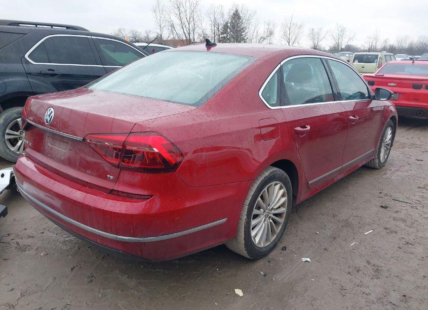 Photo 4 of 2017 Volkswagen Passat 1.8T SE (VIN 1VWBT7A39HC003522)