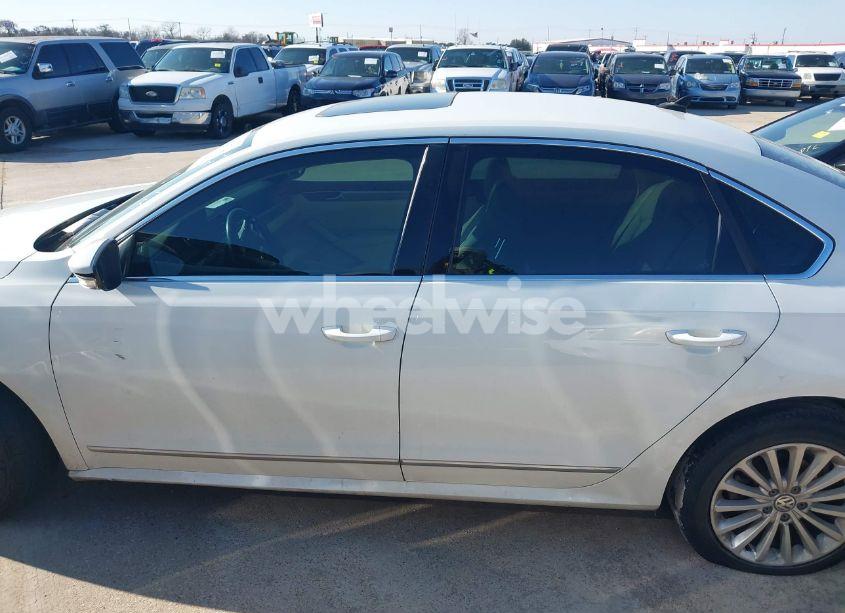 Photo 14 of 2017 Volkswagen Passat 1.8T SE (VIN 1VWBT7A39HC006355)