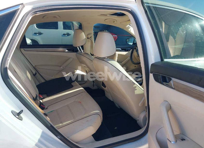 Photo 8 of 2017 Volkswagen Passat 1.8T SE (VIN 1VWBT7A39HC006355)