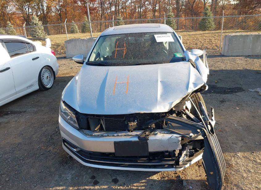 Photo 12 of 2017 Volkswagen Passat 1.8T SE (VIN 1VWBT7A39HC011216)