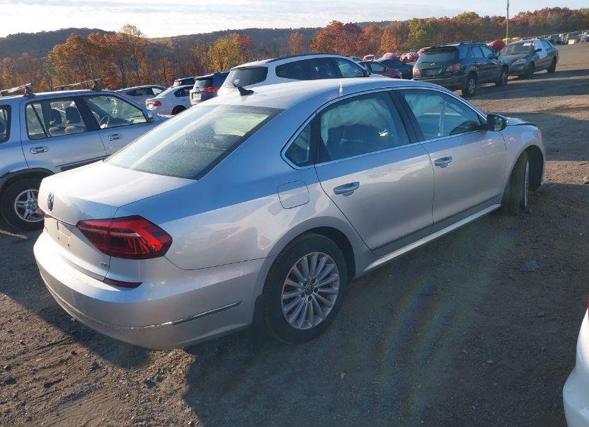 Photo 4 of 2017 Volkswagen Passat 1.8T SE (VIN 1VWBT7A39HC011216)