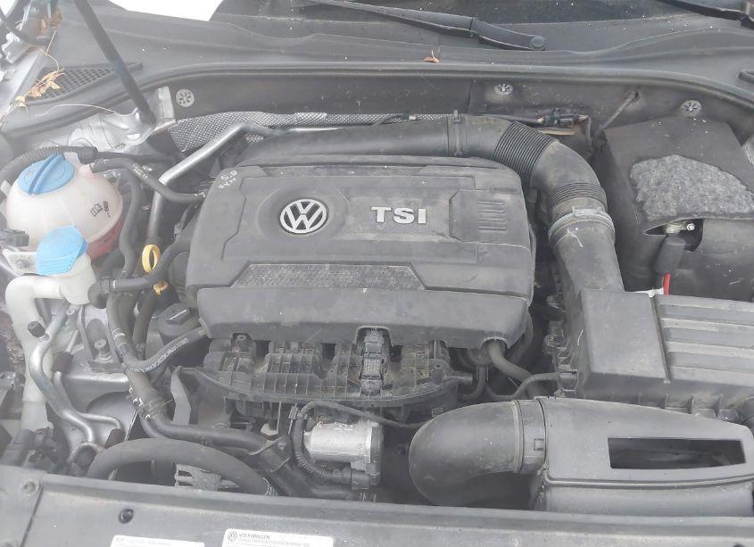 Photo 10 of 2017 Volkswagen Passat 1.8T SE (VIN 1VWBT7A39HC020126)