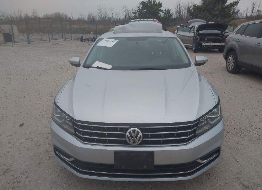 Photo 13 of 2017 Volkswagen Passat 1.8T SE (VIN 1VWBT7A39HC020126)