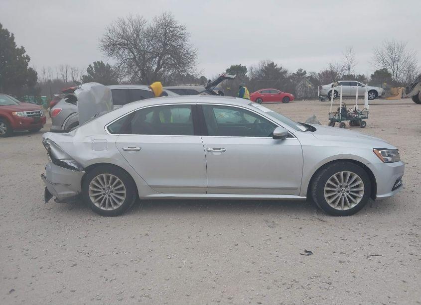 Photo 14 of 2017 Volkswagen Passat 1.8T SE (VIN 1VWBT7A39HC020126)