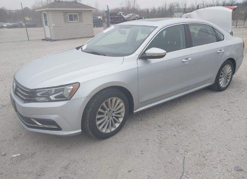 Photo 2 of 2017 Volkswagen Passat 1.8T SE (VIN 1VWBT7A39HC020126)