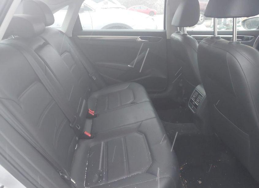 Photo 8 of 2017 Volkswagen Passat 1.8T SE (VIN 1VWBT7A39HC020126)