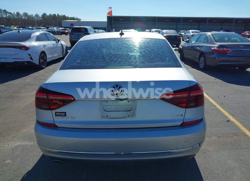 Photo 16 of 2017 Volkswagen Passat 1.8T SE (VIN 1VWBT7A39HC027965)