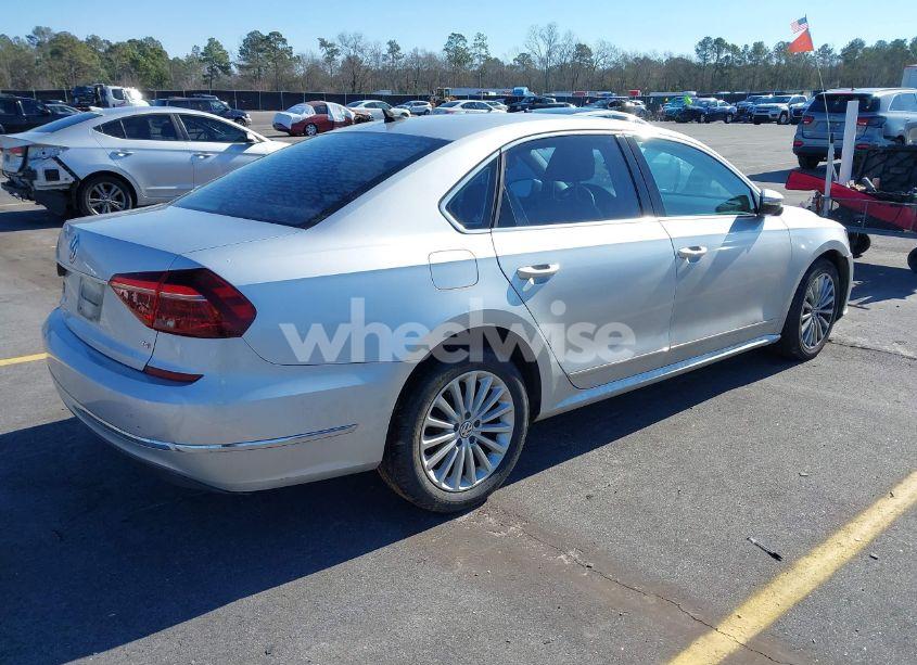 Photo 4 of 2017 Volkswagen Passat 1.8T SE (VIN 1VWBT7A39HC027965)