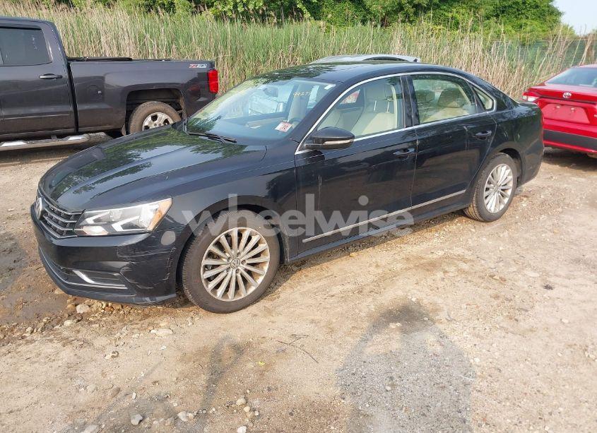 Photo 2 of 2017 Volkswagen Passat 1.8T SE (VIN 1VWBT7A39HC032213)