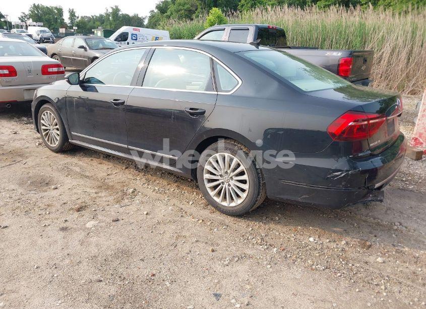 Photo 3 of 2017 Volkswagen Passat 1.8T SE (VIN 1VWBT7A39HC032213)