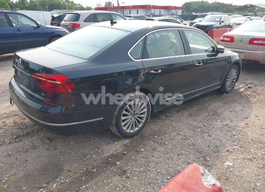 Photo 4 of 2017 Volkswagen Passat 1.8T SE (VIN 1VWBT7A39HC032213)