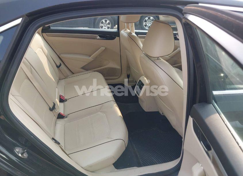 Photo 8 of 2017 Volkswagen Passat 1.8T SE (VIN 1VWBT7A39HC032213)