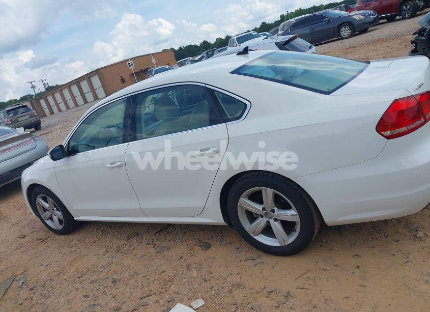 Photo 14 of 2014 Volkswagen Passat 1.8T SE/1.8T SPORT (VIN 1VWBT7A3XEC042650)