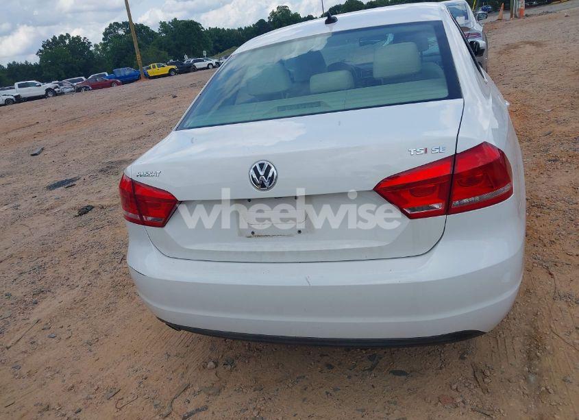 Photo 16 of 2014 Volkswagen Passat 1.8T SE/1.8T SPORT (VIN 1VWBT7A3XEC042650)