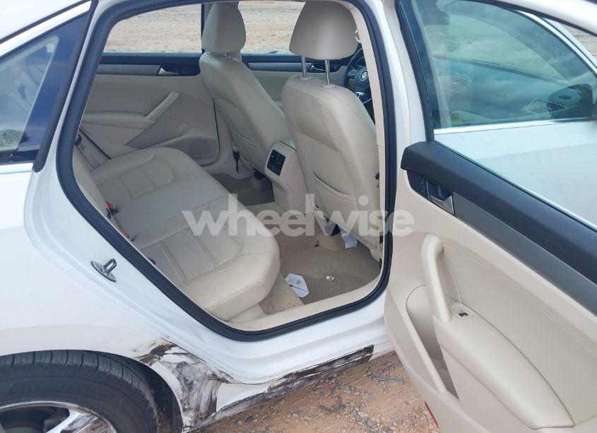 Photo 8 of 2014 Volkswagen Passat 1.8T SE/1.8T SPORT (VIN 1VWBT7A3XEC042650)